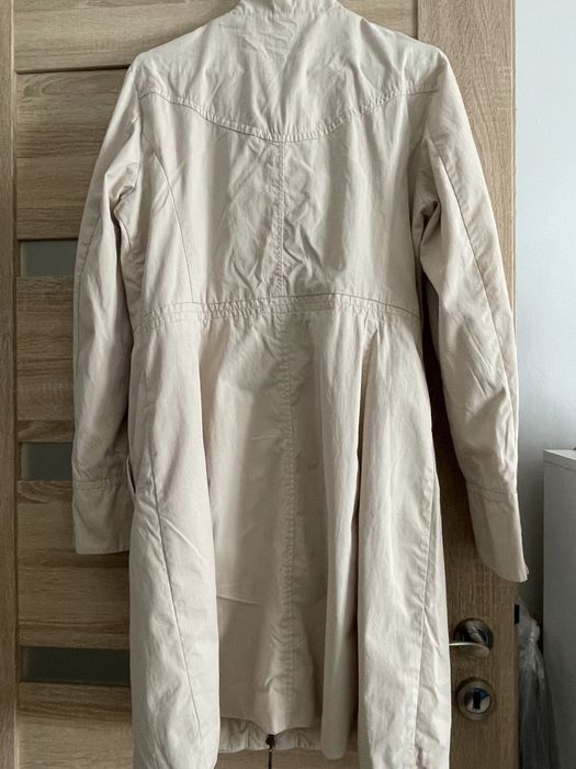 Beżowy płaszcz TATUUM