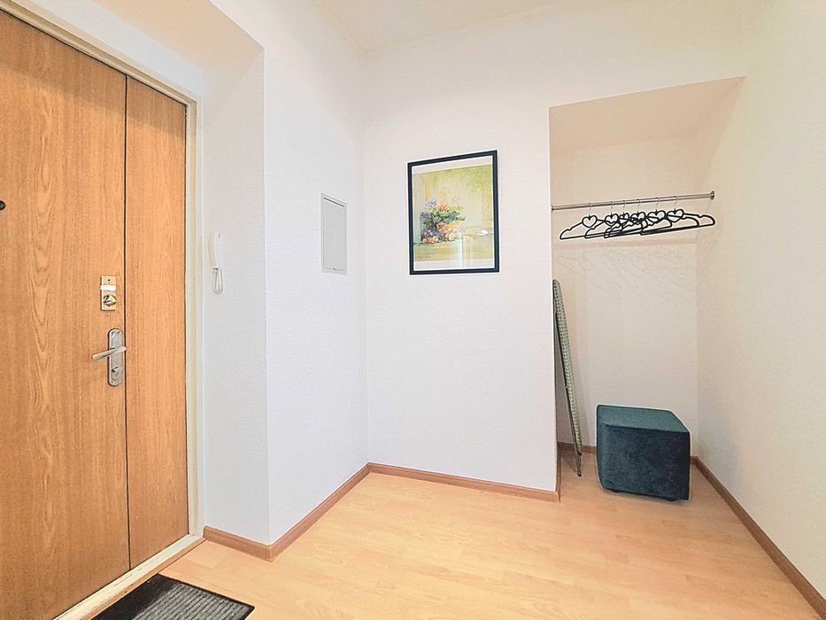 Центр! Смарагдова студія на Дарвіна , біля метро, ТРЦ Никольский