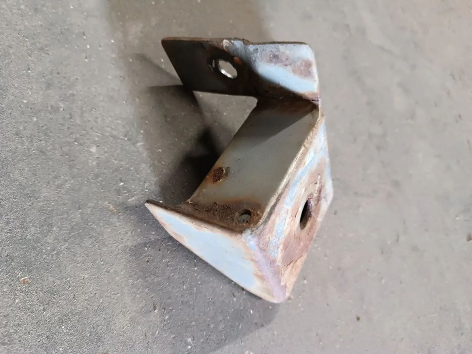 Suporte para antena rádio - Toyota Land Cruiser BJ73
