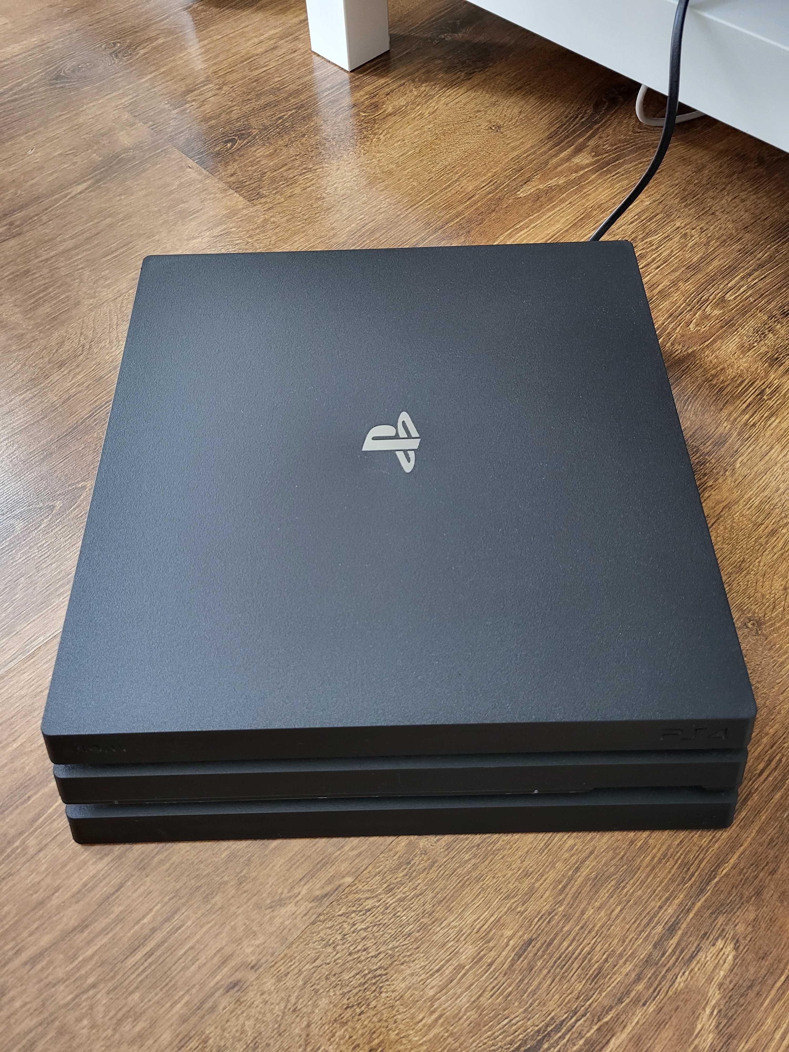 PS 4 PRO 1TB + 1 PAD
