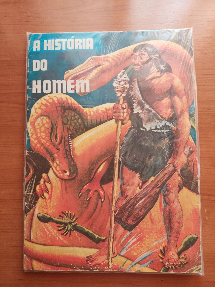 2 cadernetas completas da história do homem.