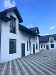Таунхаус 98 кв м. Кожна частина виведена в одиницю.