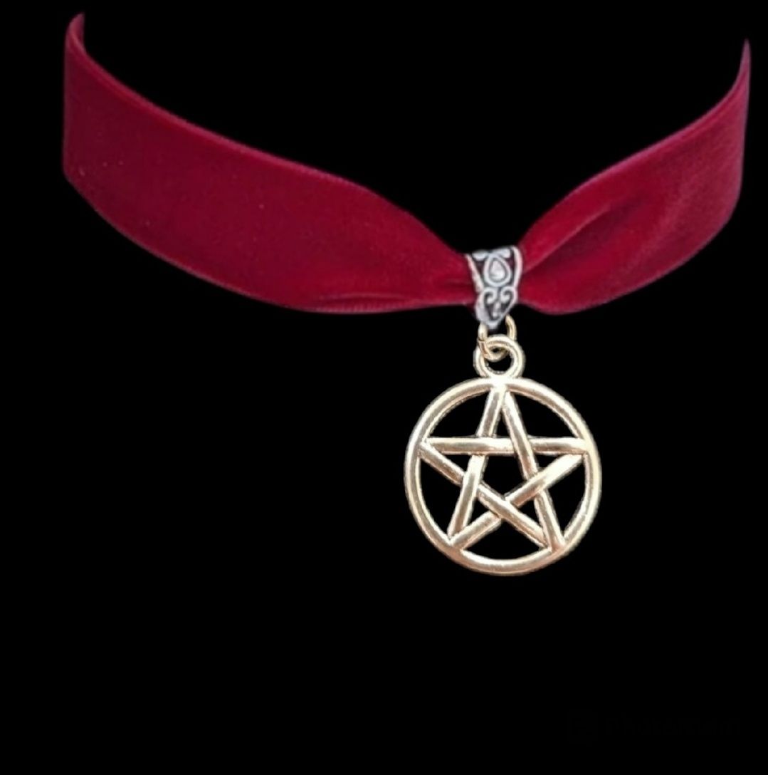 Choker naszyjnik pentagram czerwona aksamitka gwiazda witch wicca goth