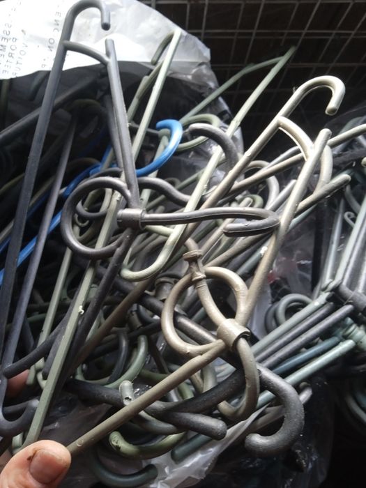 Вішалки для одягу.нові і б/у в гарному стані.