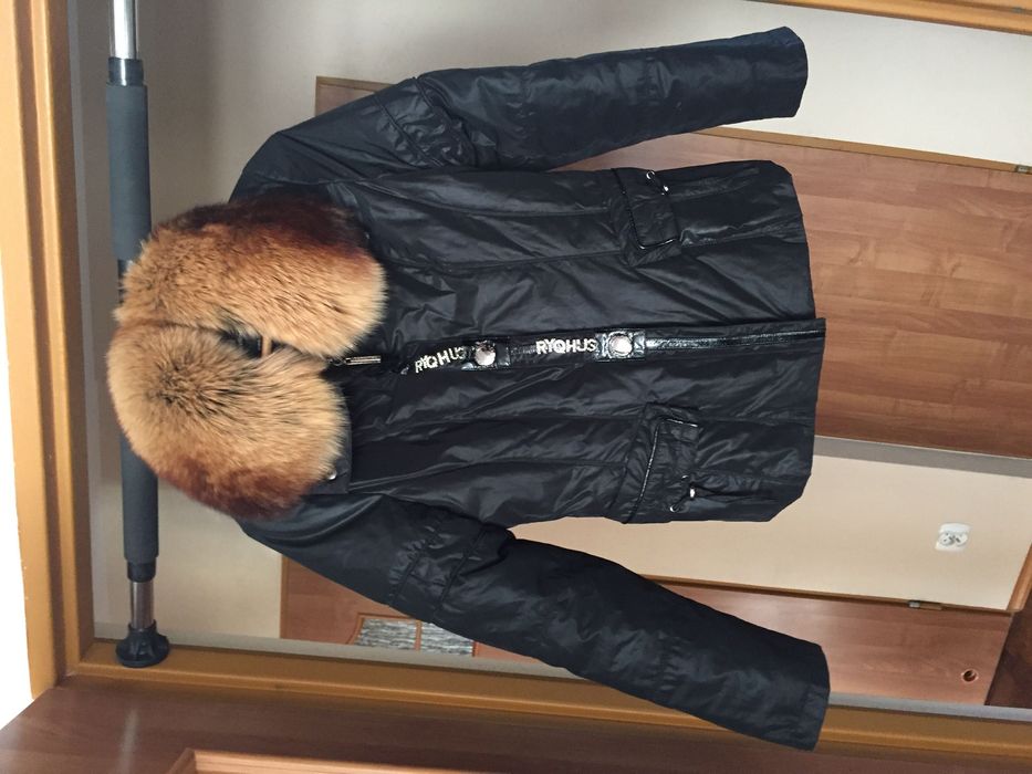 Kurtka z pięknym kołnierzem z lisa