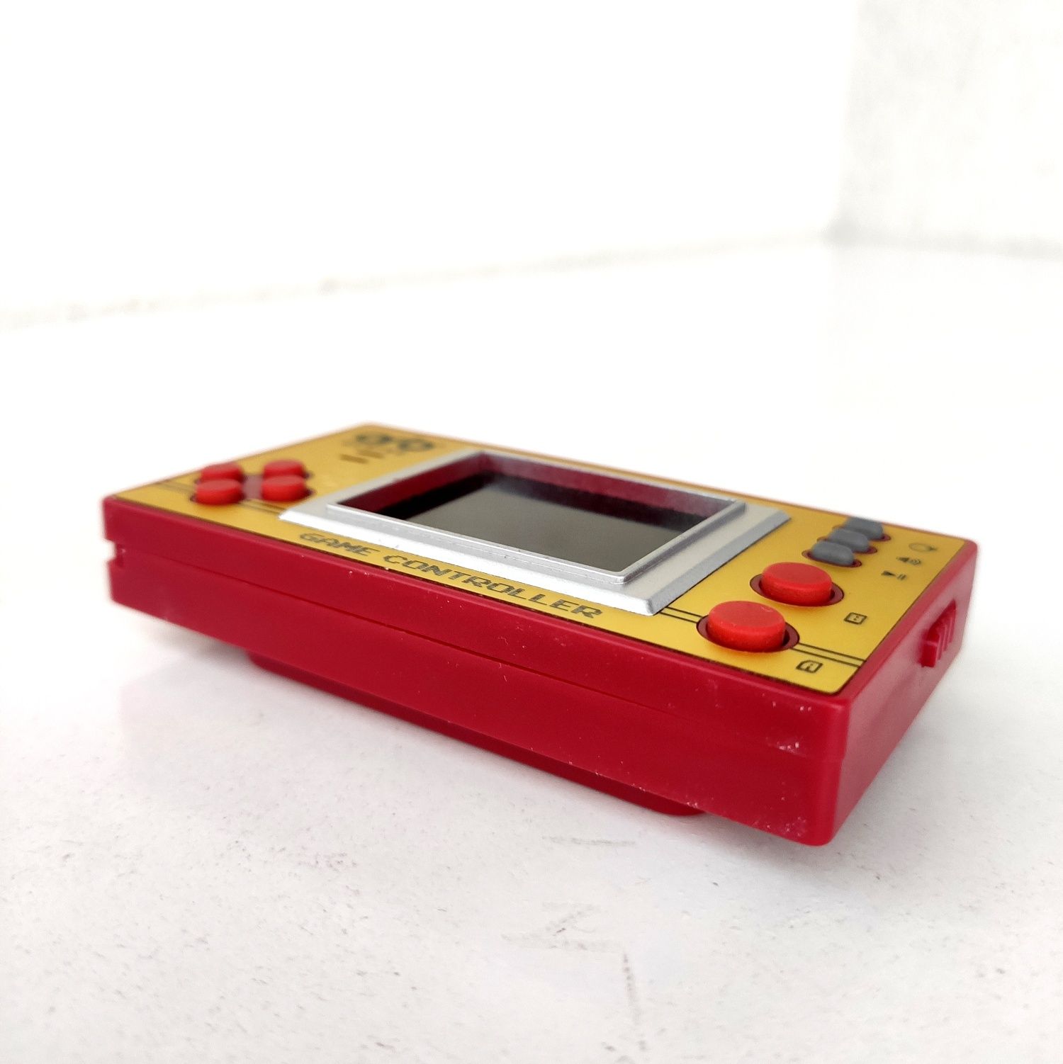 Mini Retro Games Console.