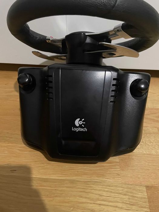 Кермо Logitech G27