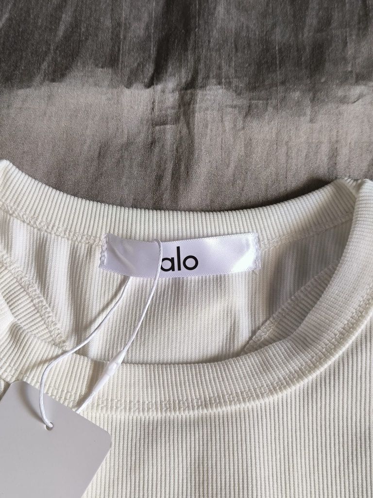 Alo yoga top desportivo size S