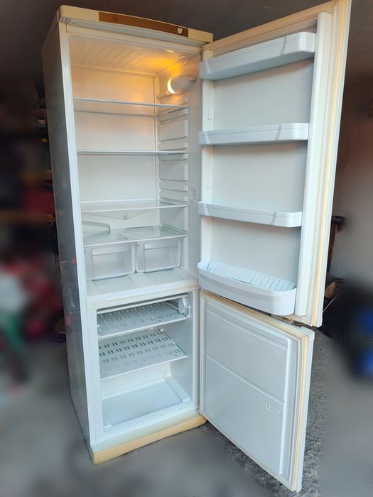 Холодильник Indesit