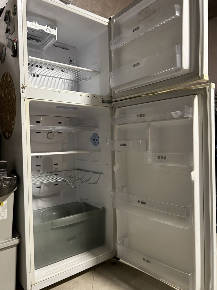 Продам б/в холодильник Самсунг