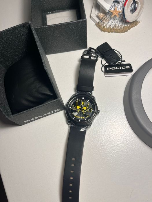 Vendo 2 relógios Police