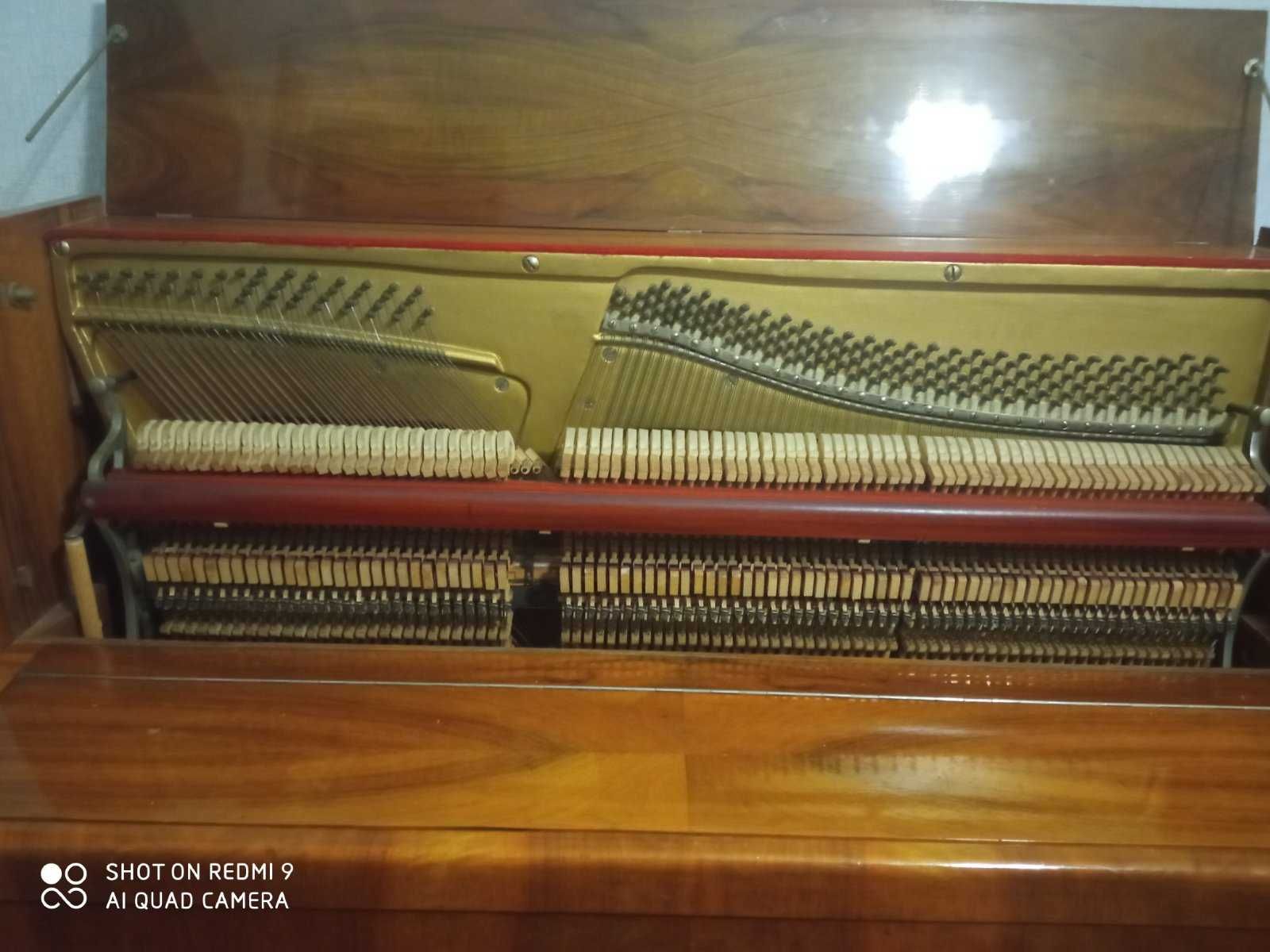 Продаю фортепіано Riga