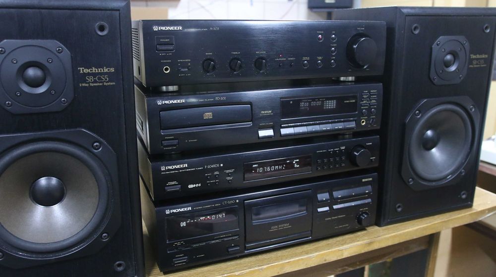 Wieża Pioneer A-203, F-204RDS, PD-202, CT-S250 i kolumny Technics