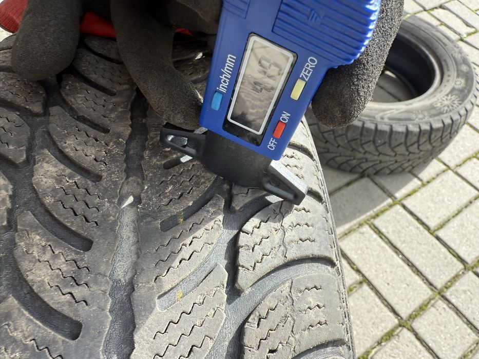 Одна шина зимова 185/60 R14