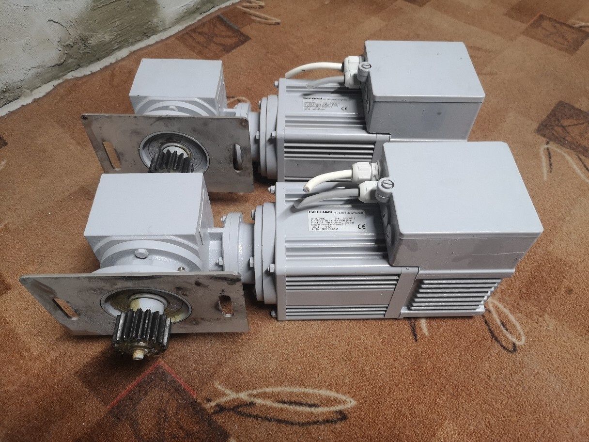 Servomotor GEFRAN D-74376 KFM05180  2 sztuki