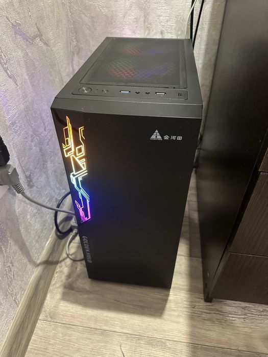 Компьютер игровой в отличном состояниии полний комплект