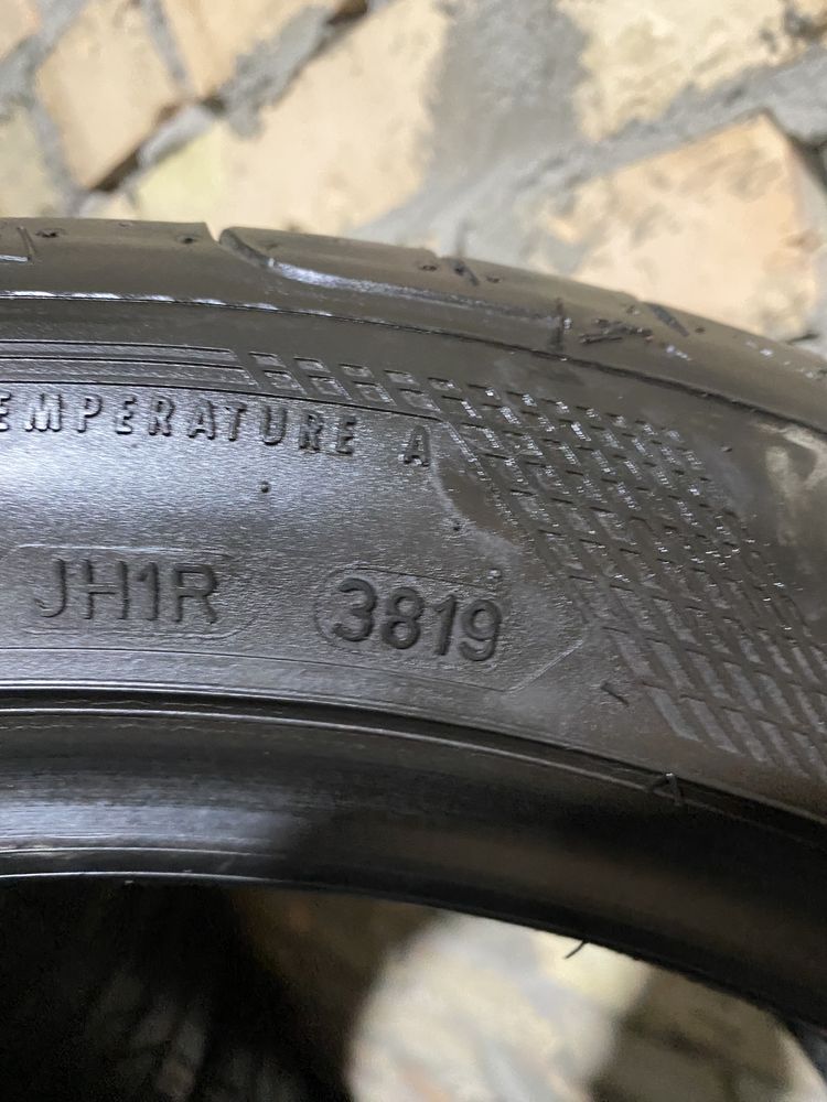 Шины 235/45 R18 летние пара Good/Year Eagle F1.