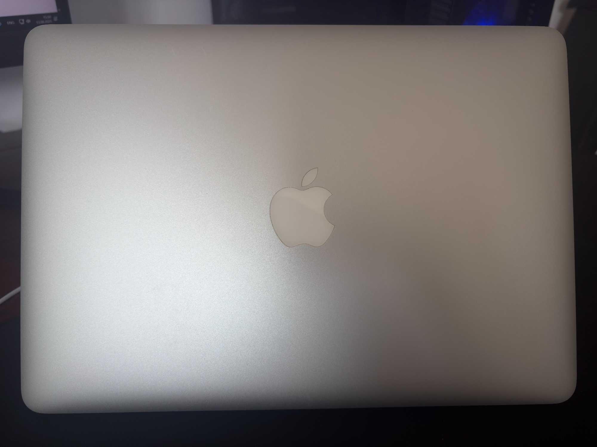 MACBOOK AIR i5 2016 A1466. Stan idealny.