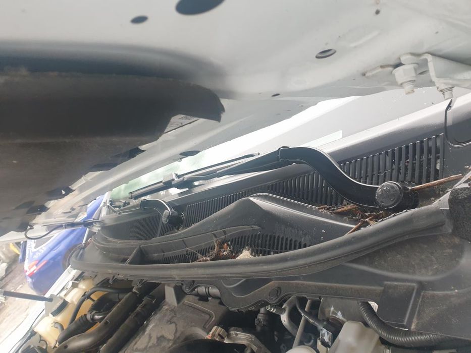 Haste / braço de escova limpa vidros frente esquerda FORD Ranger (TKE)