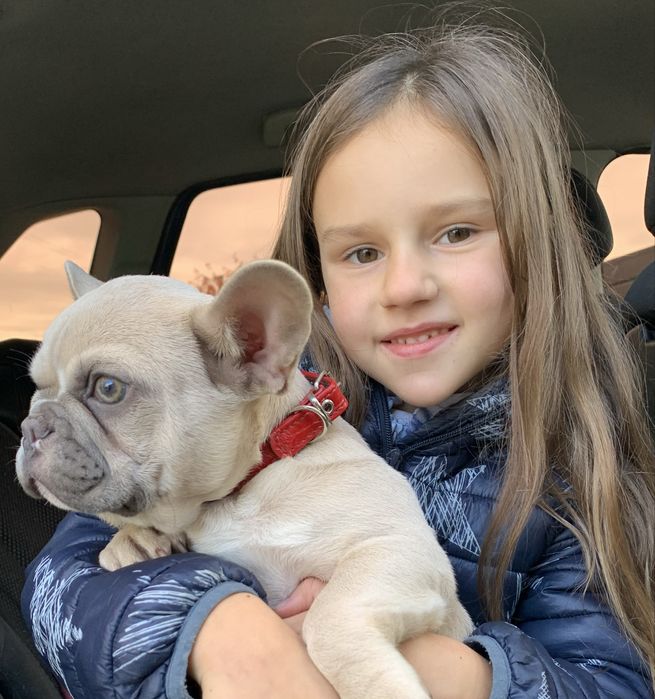 Красуня з бездонними очима