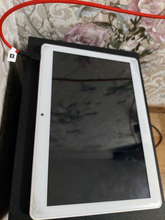 Планшет ASUS новий