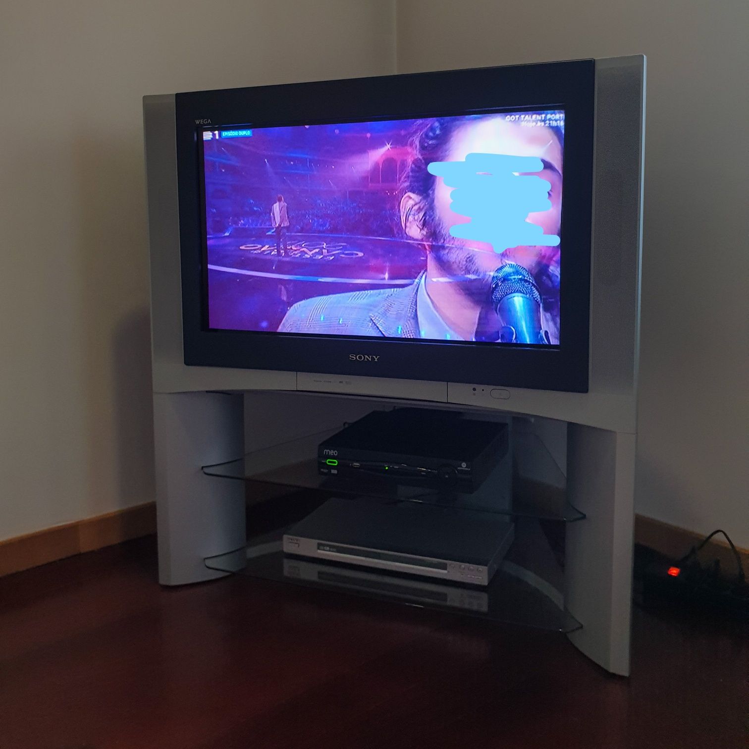 TV Sony FD Trinitron WEGA  (modelo KV-32FQ86E)