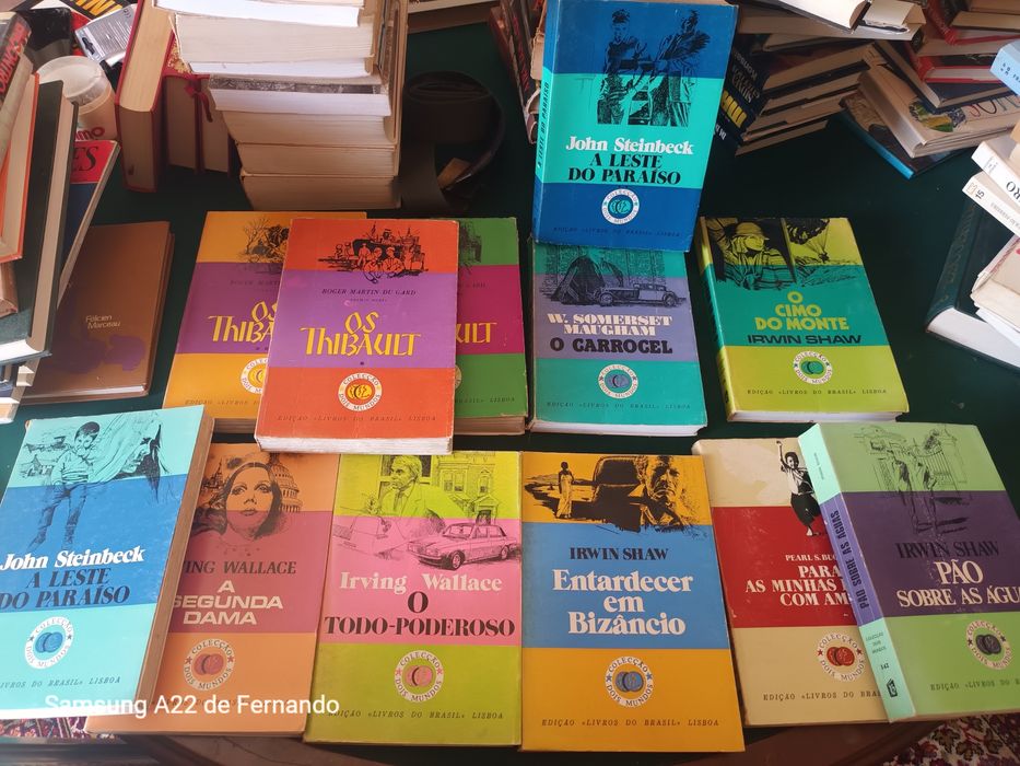 Vendo vários livros
