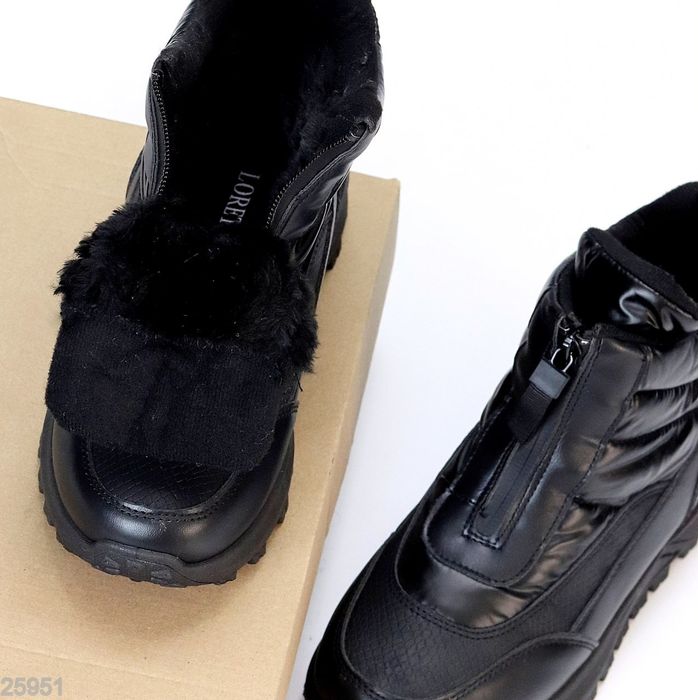 Жіночі Зимові черевики дутики в кольорах