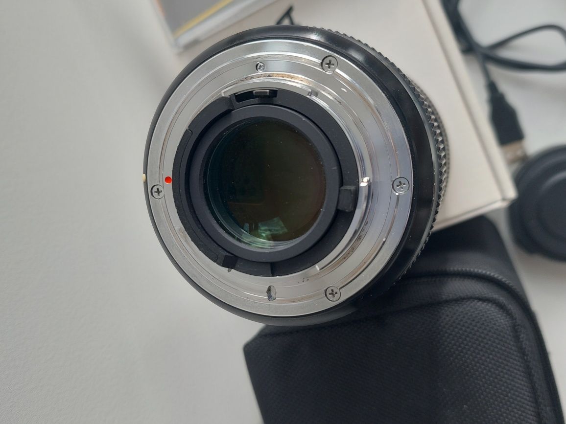 Sigma 18-35mm f/1.8 Art HSM DC для Nikon