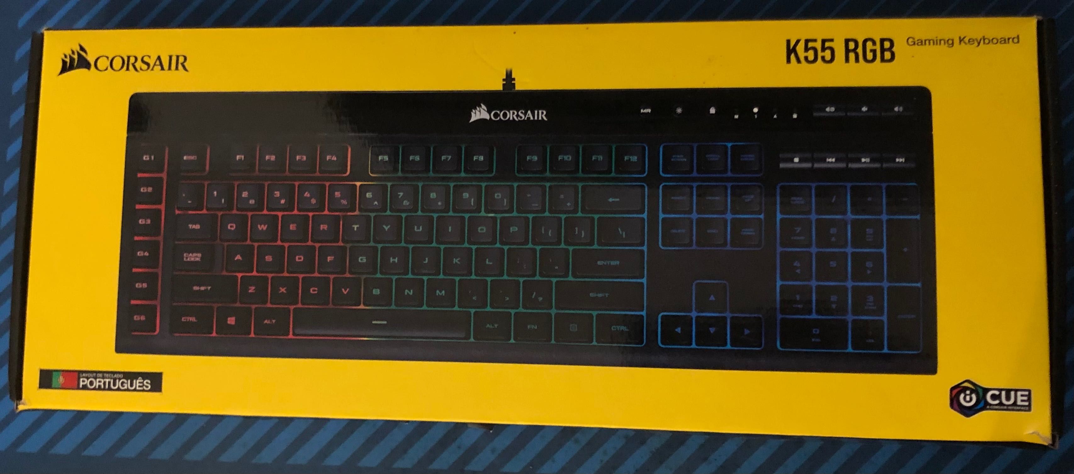 Teclado Corsair K55 RGB