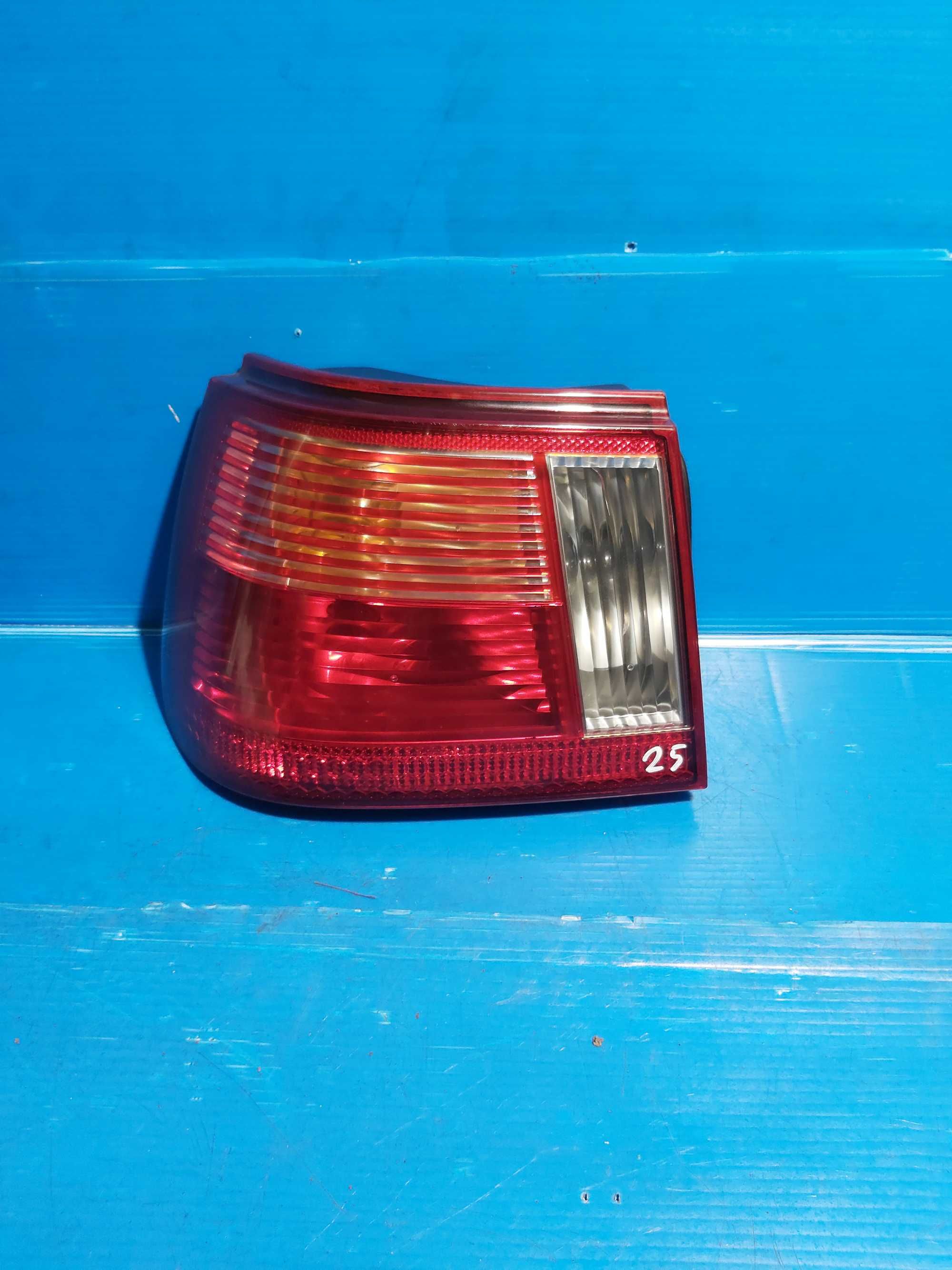 Lampa lewa lewy tył tylna Seat Ibiza 2 II FL nr.mag 25LT
