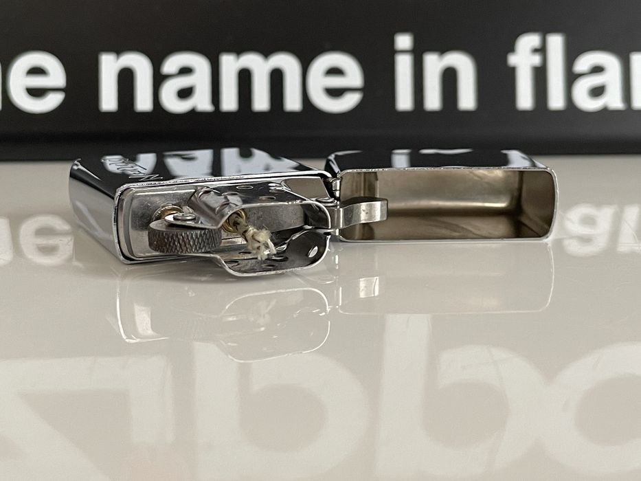 Zapalniczka Zippo 2000, Zippo Vertical, High Polish Chrome