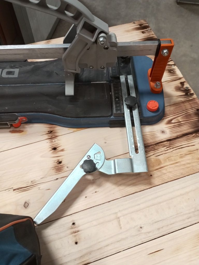 Vendo máquina de cortar tijoleira