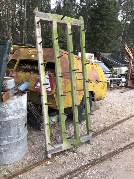 Grade de bicos antiga