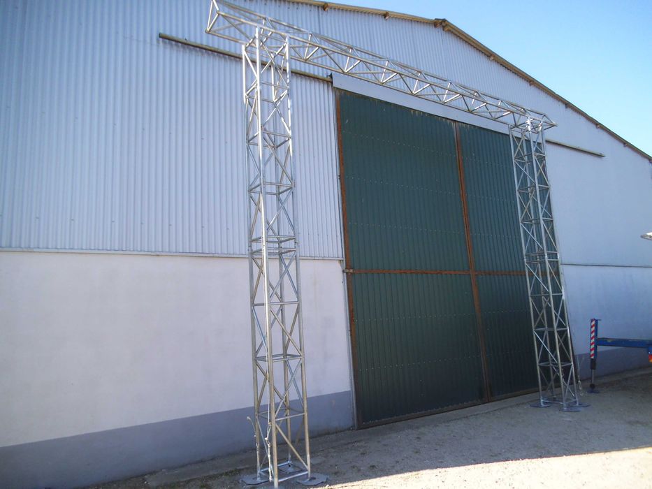 Estrutura ou torre para holofotes ou colunas de som