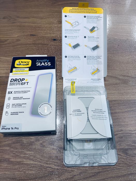 Захисне скло Otterbox для iPhone 14 Pro