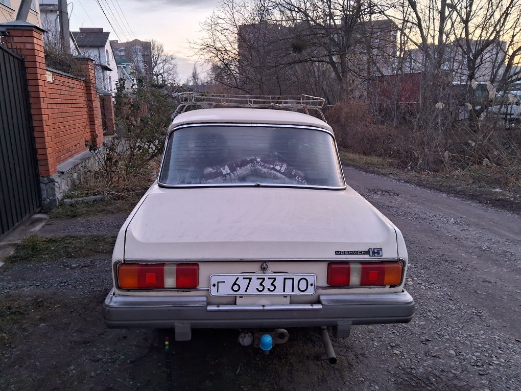 Продам машину москвич