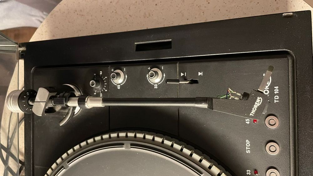 Gramofon Thorens TD 104