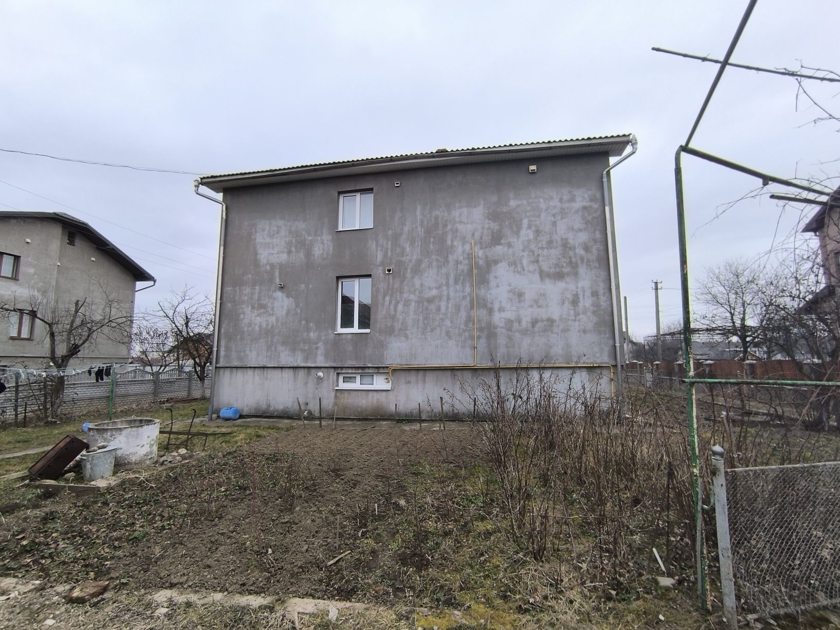 Продам будинок в жилому стані, до міста 7 хв.