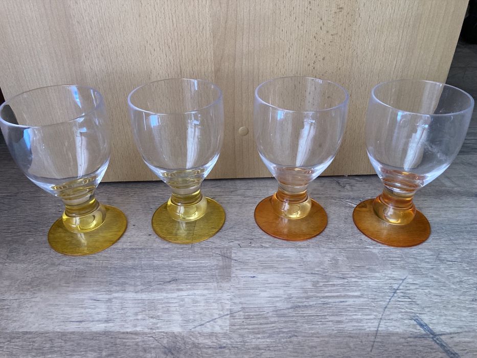 Kieliszki pucharki szklanki kemping namiot działka 4 szt.