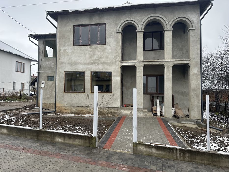 Будинок або дві квартири. Снятин, Вишенського