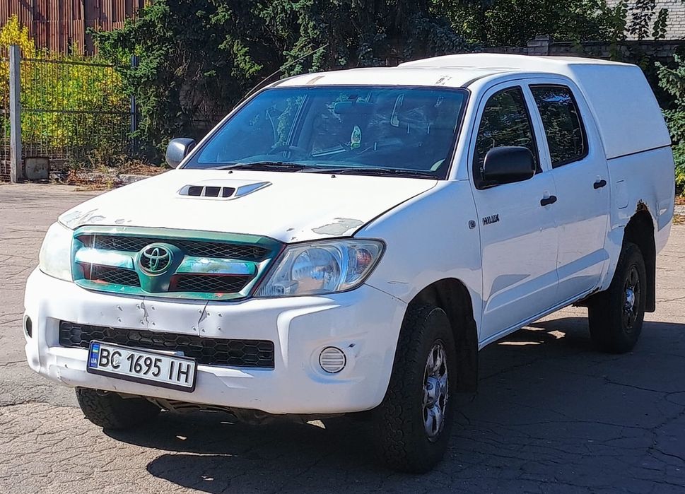 Продам Toyota Hilux 2,5 144 к.с.
