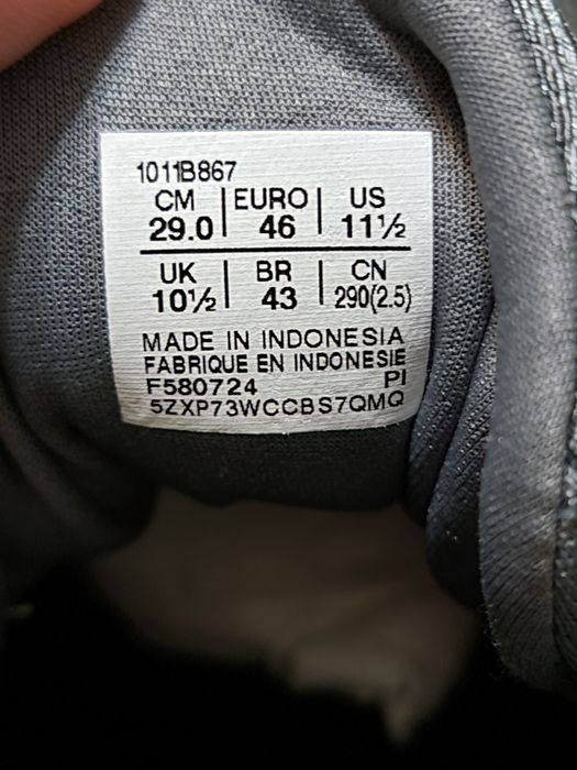 Оригінал 100% чоловічі кросівки asics kayano 31  eur 46