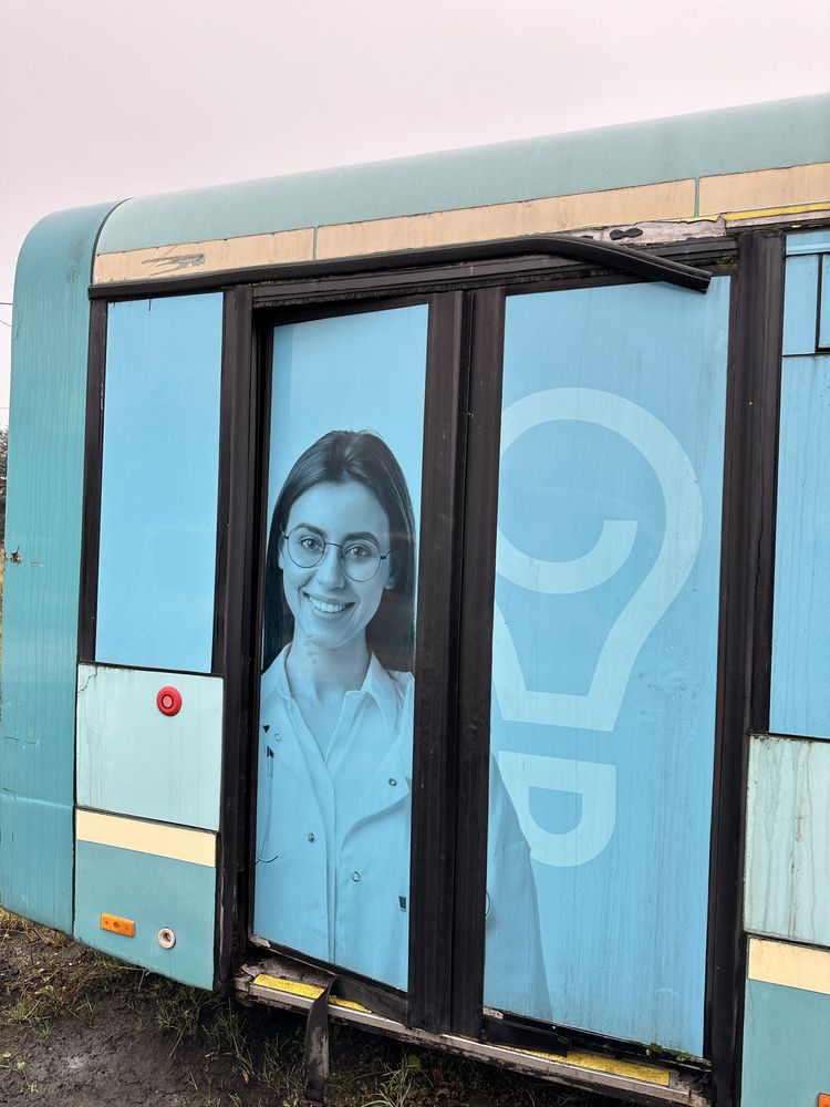 Autobus Solaris Urbino 15 na części wszystkie części Silnik