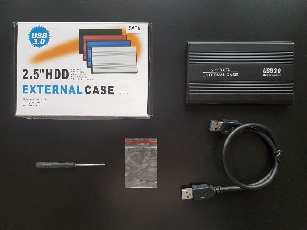 Przenośny dysk twardy 2.5'' SATA III 320 GB 

Specyfikacja: