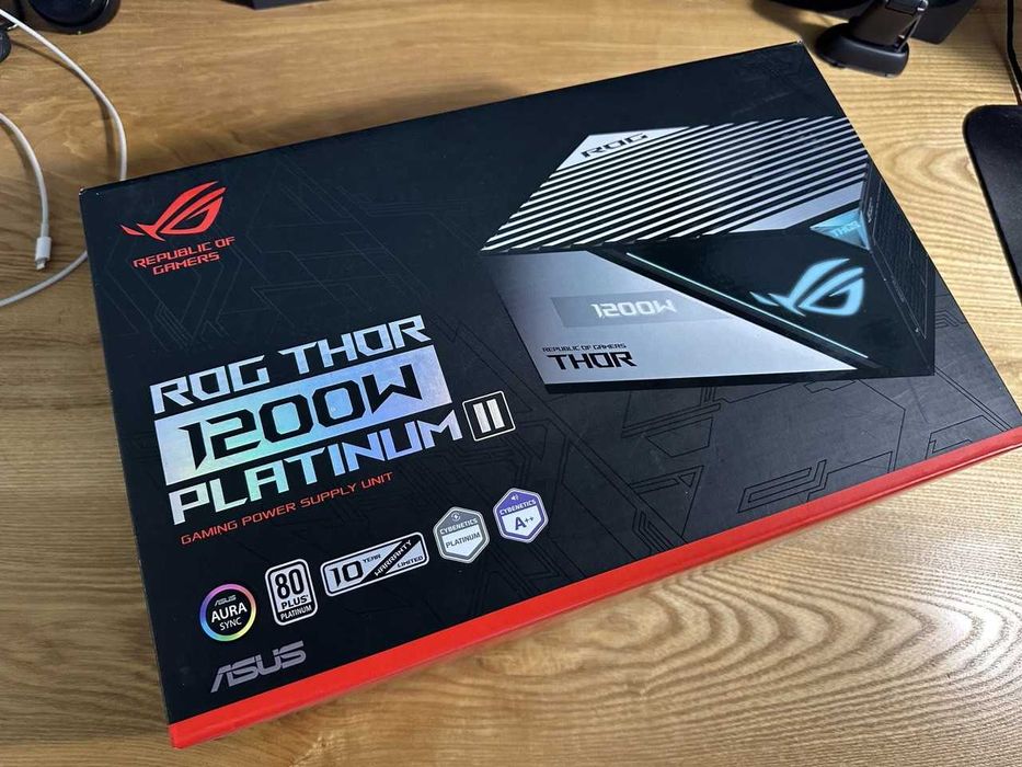 Блок живлення ASUS ROG Thor 1200W Platinum II  ROG-THOR-1200P2-GAMING