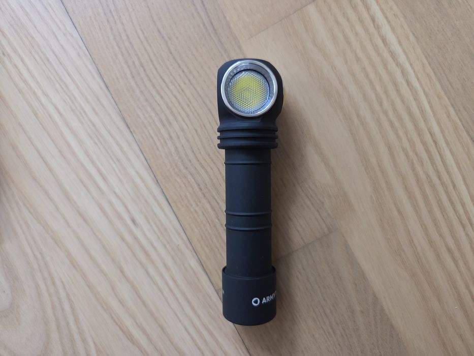 Latarka czołowa Armytek Wizard C2 Pro