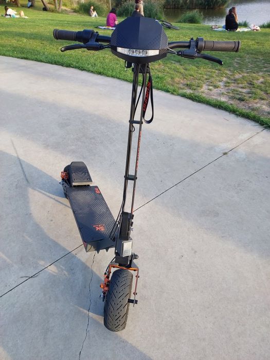 Електро самокат куго кірін г4