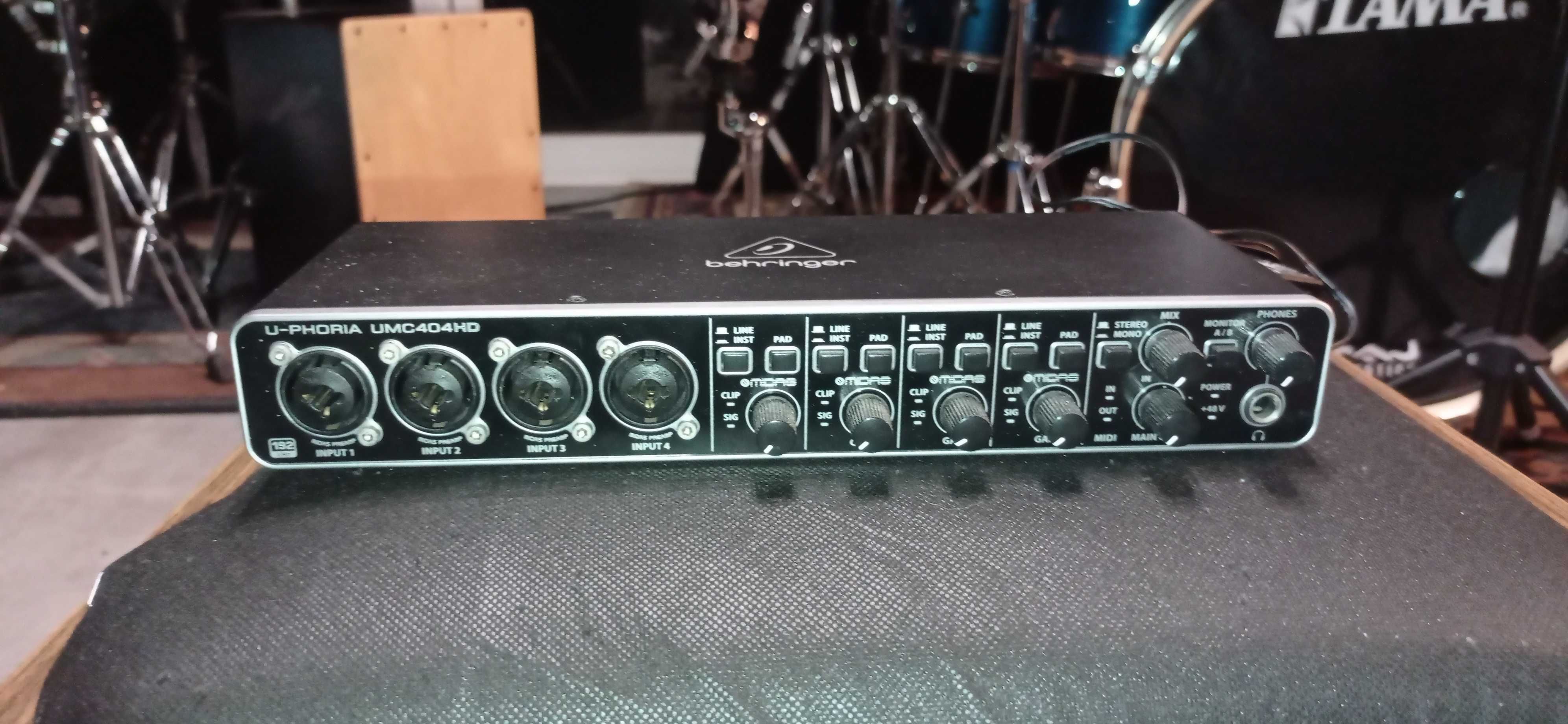 Behringer U-Phoria UMC404HD