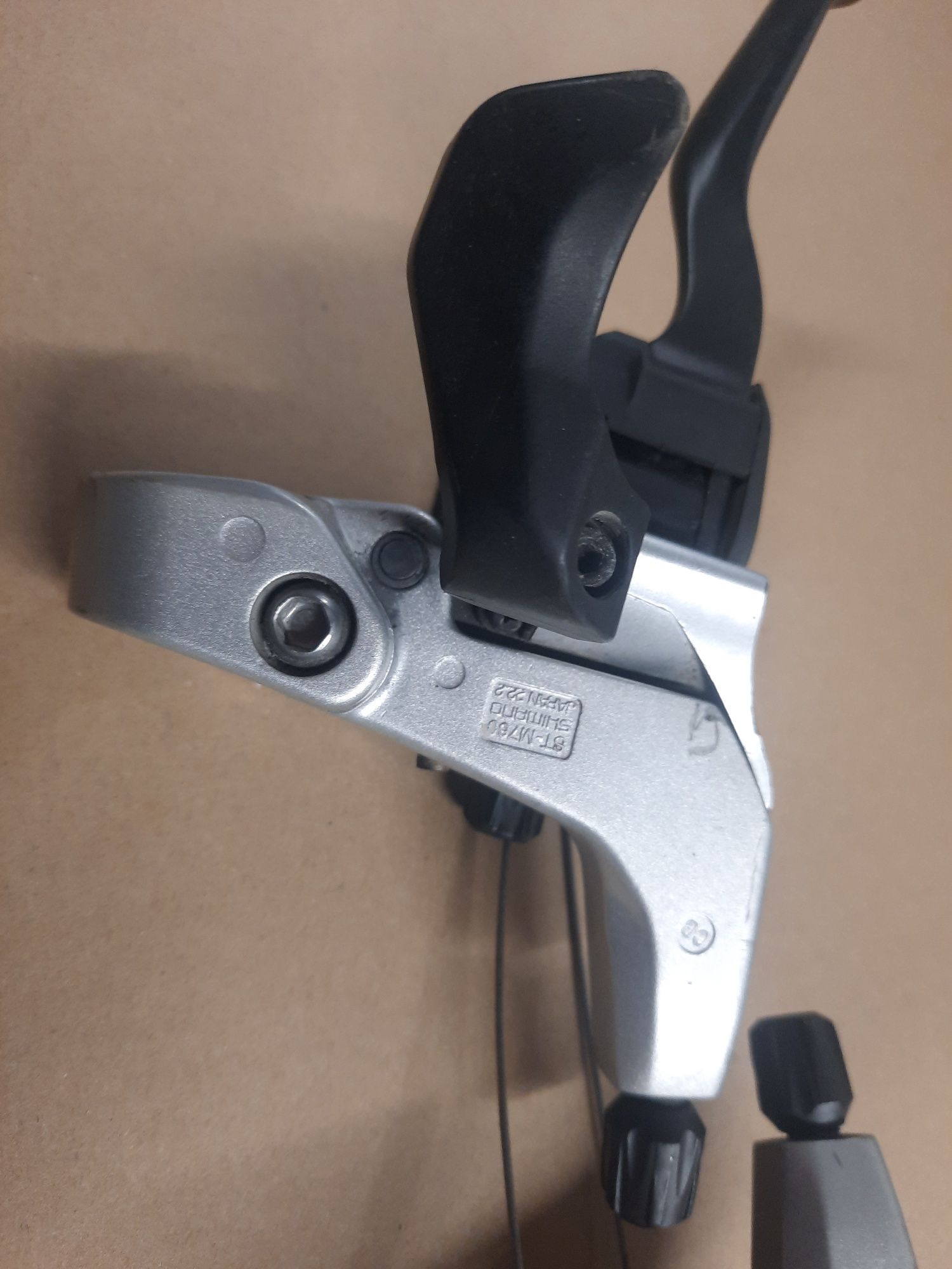 klamkomanetki shimano deore XT st-m760 dual control 3x9s 0425